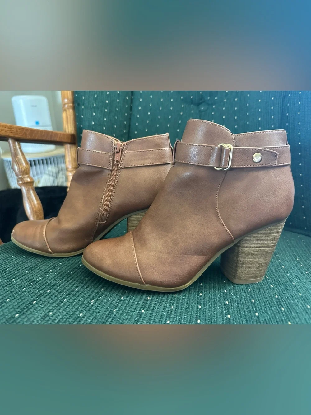 LC Lauren Conrad chic brown